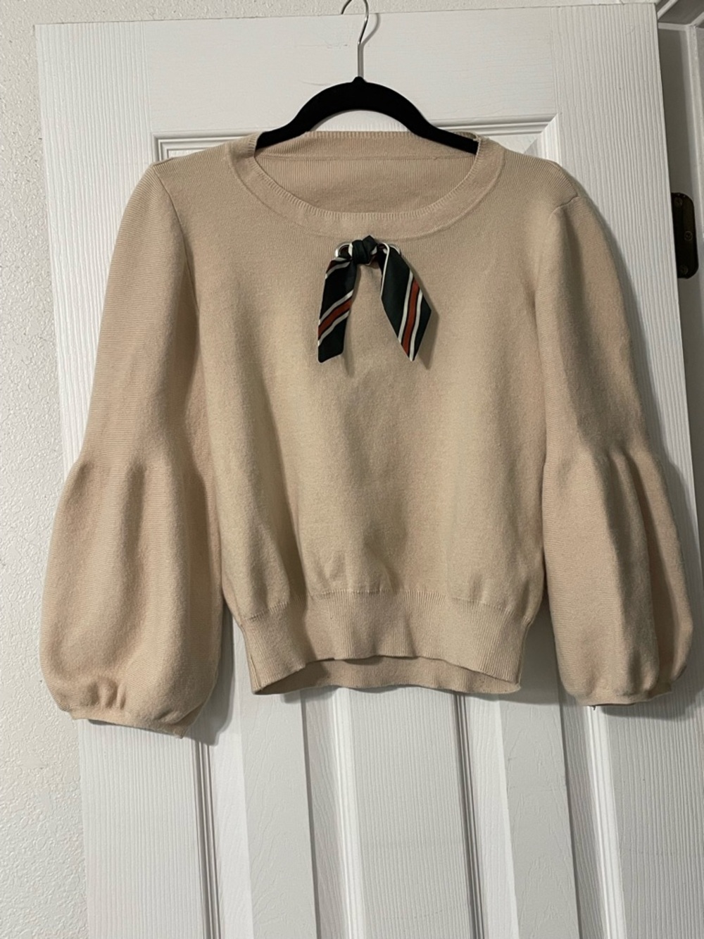 Women's Cream Puff-Sleeve Sweater with Neck Scarf